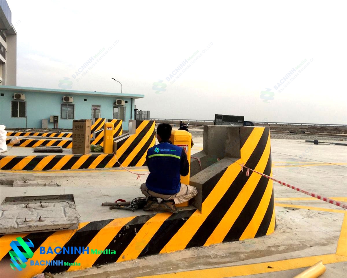 lắp đạt barie tự động cho công ty